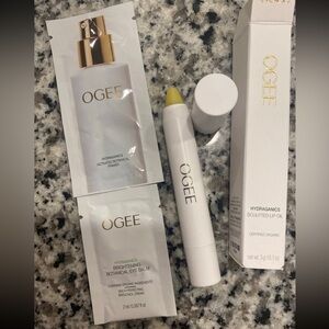 OGEE LIP SCULPTOR